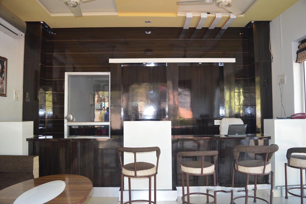 Hotel Goverdhan Tourist Complex Fatehpur Sīkri Dış mekan fotoğraf