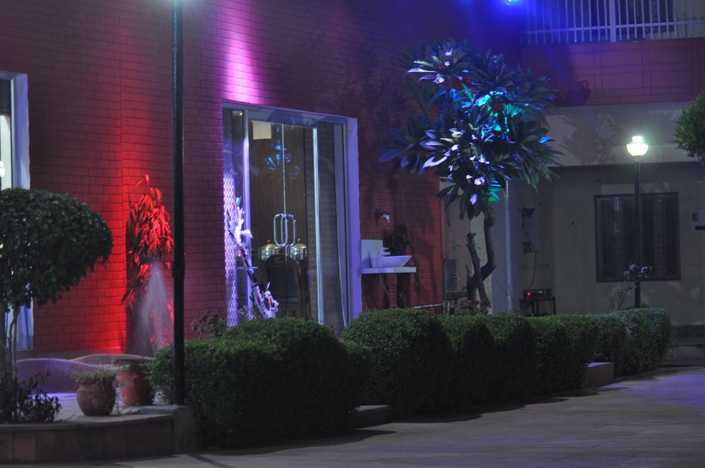 Hotel Goverdhan Tourist Complex Fatehpur Sīkri Dış mekan fotoğraf