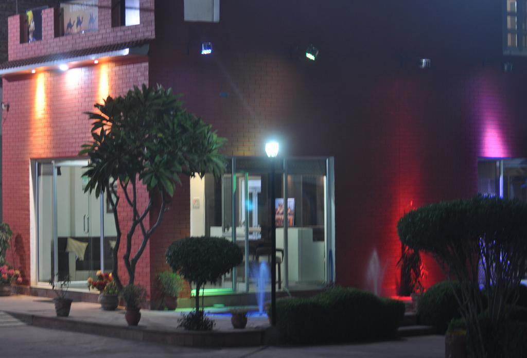 Hotel Goverdhan Tourist Complex Fatehpur Sīkri Dış mekan fotoğraf